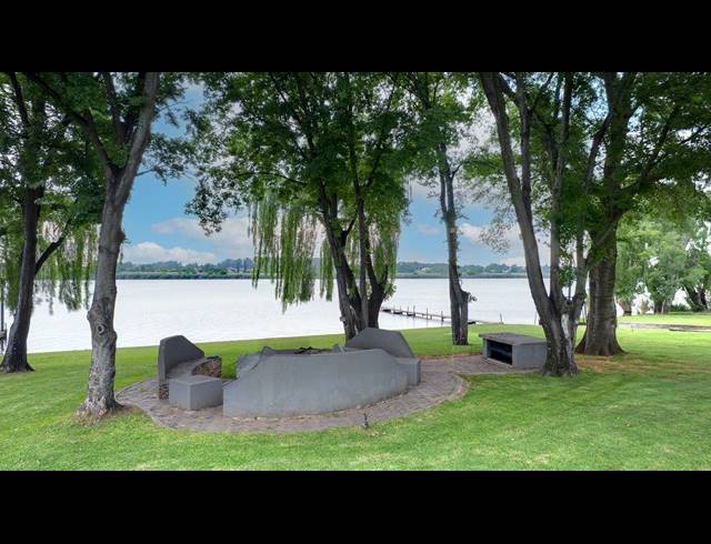 5 BEDROOM GATED ESTATE FOR SALE IN KAALPLAATS WEST